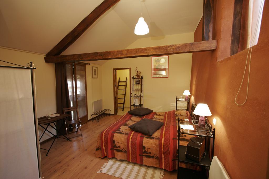 La Parenthese Bed and Breakfast Saint-Genix-sur-Guiers Værelse billede