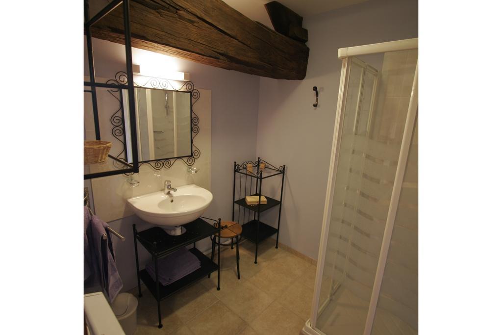 La Parenthese Bed and Breakfast Saint-Genix-sur-Guiers Værelse billede