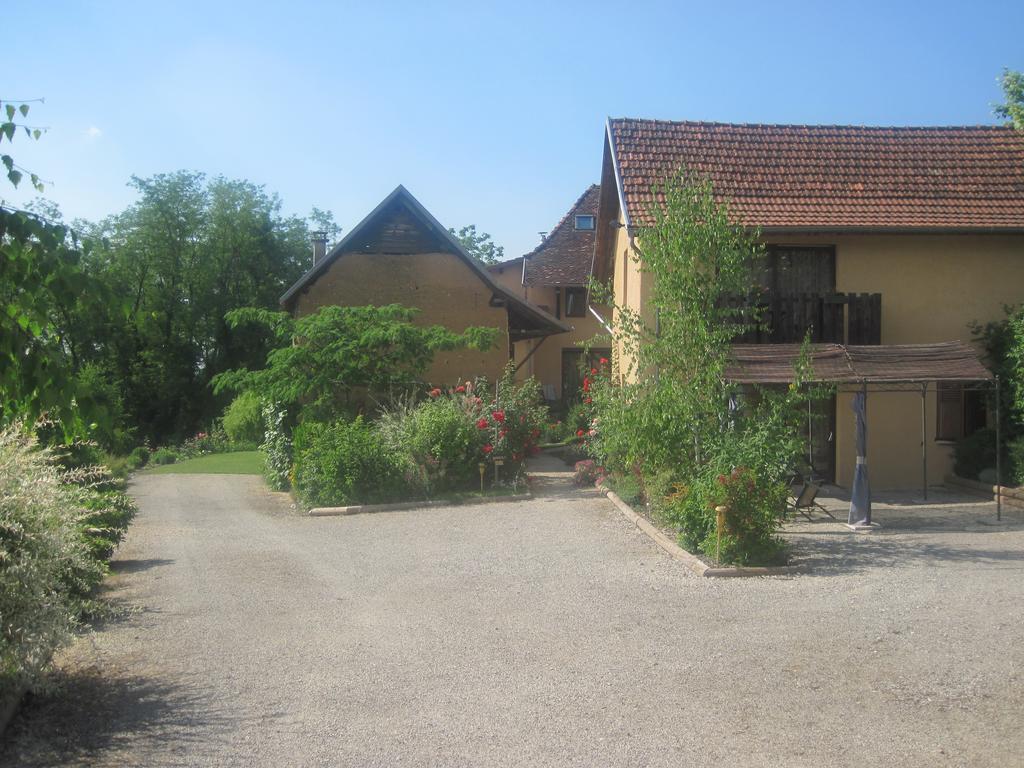 La Parenthese Bed and Breakfast Saint-Genix-sur-Guiers Eksteriør billede