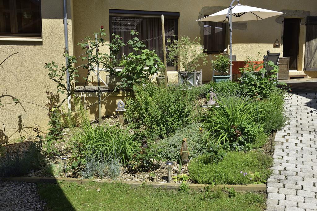 La Parenthese Bed and Breakfast Saint-Genix-sur-Guiers Eksteriør billede