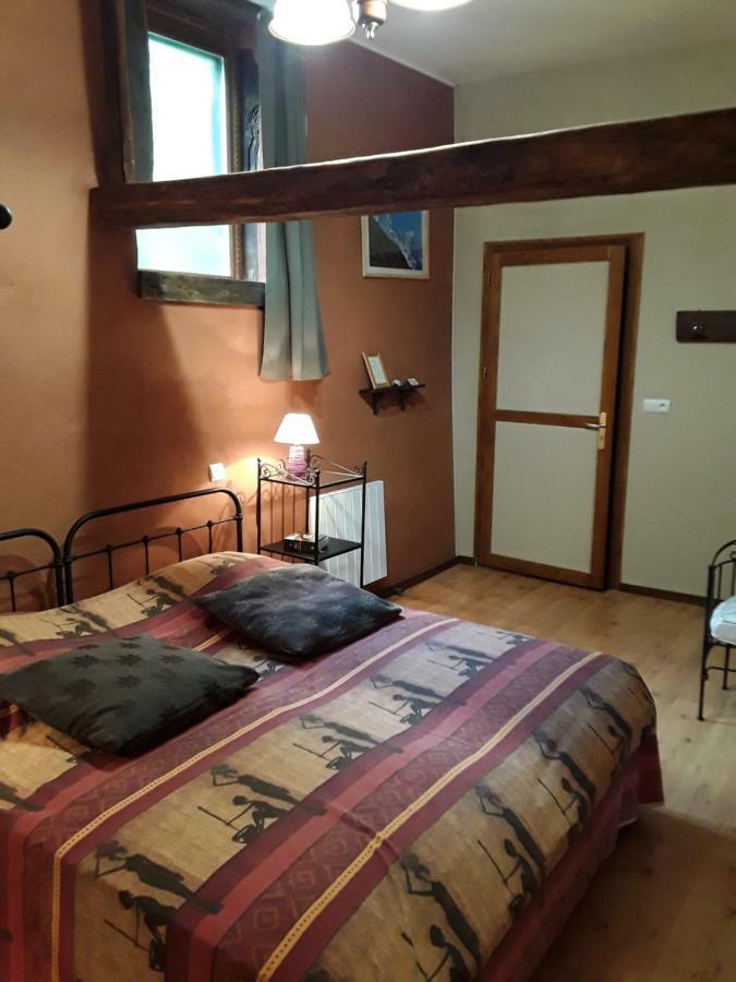 La Parenthese Bed and Breakfast Saint-Genix-sur-Guiers Eksteriør billede
